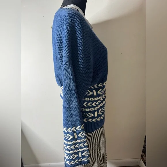 NWT Frye Aztec Blue and White Women's Cardigan Sweater Size Medium - Picture 5 of 11